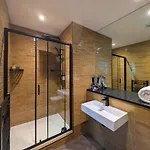 The Directors Penthouse شقة