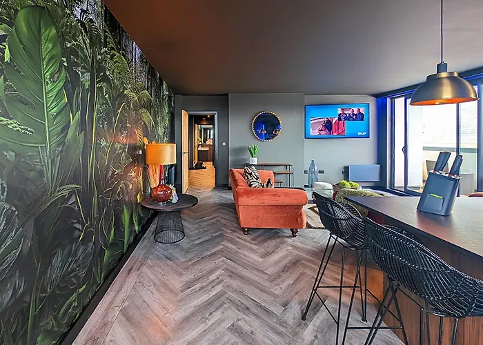 Apartment The Directors Penthouse *